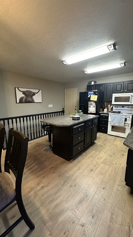 780 En - Photo 3 of 7
