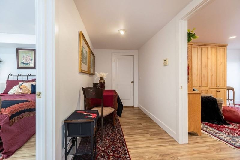 452 E 11th Ave - Photo 4 of 14