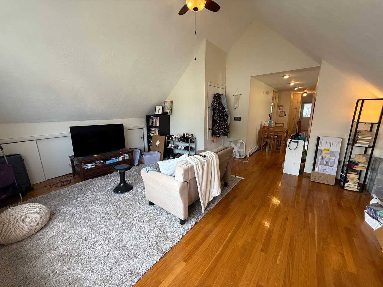 8 Hastings St #3 - Photo 6 of 20
