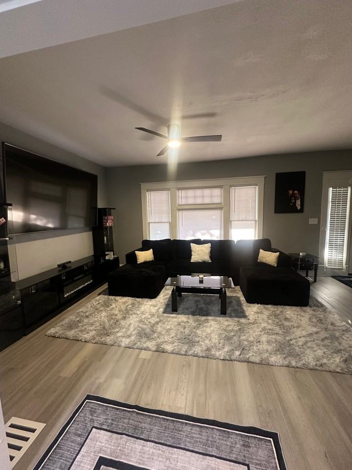 27 N Linwood Ave - Photo 2 of 24