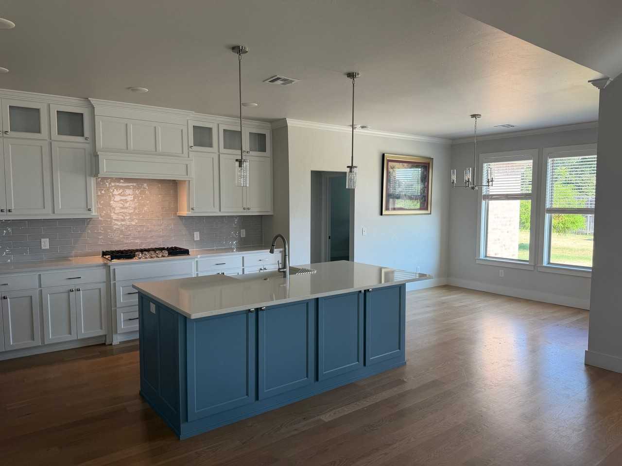 8201 Jenny Ln - Photo 5 of 17