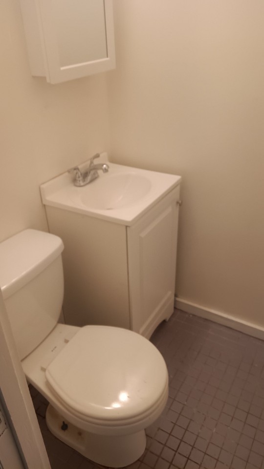 1129 Rodman St - Photo 5 of 16