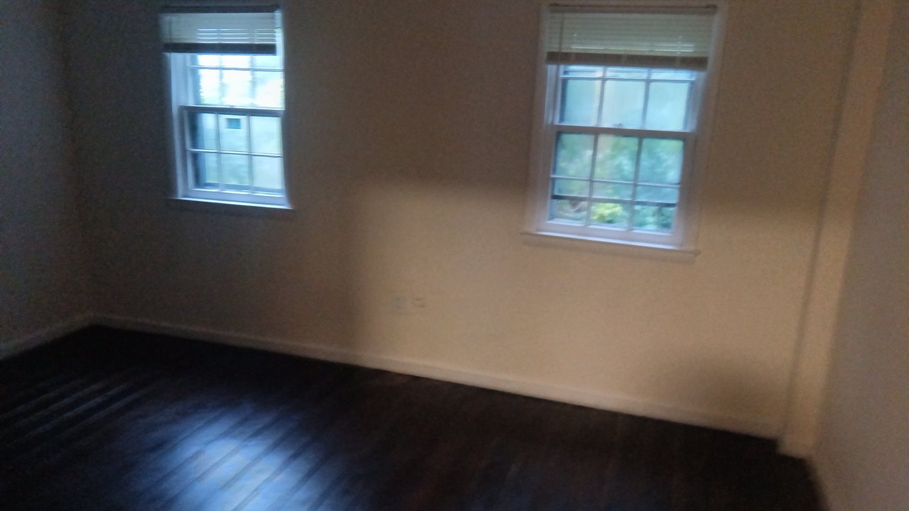 1129 Rodman St - Photo 6 of 16