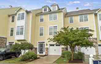 205 Monroe Point Dr - Photo 1 of 1