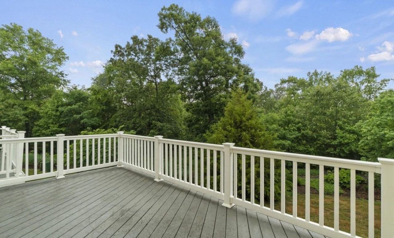 205 Monroe Point Dr - Photo 7 of 15