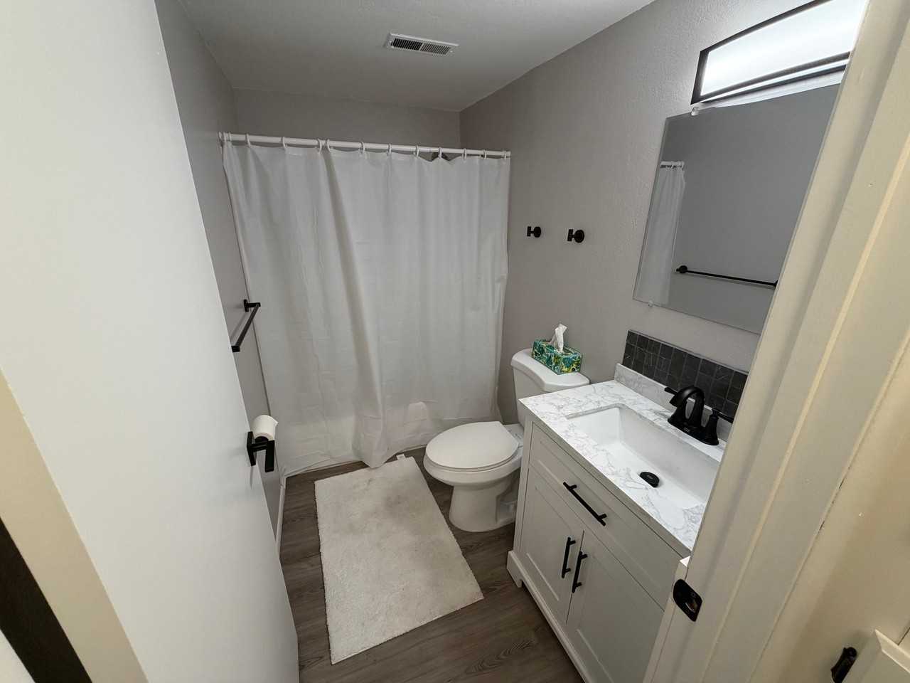 9782 N Shaw St #B - Photo 7 of 12