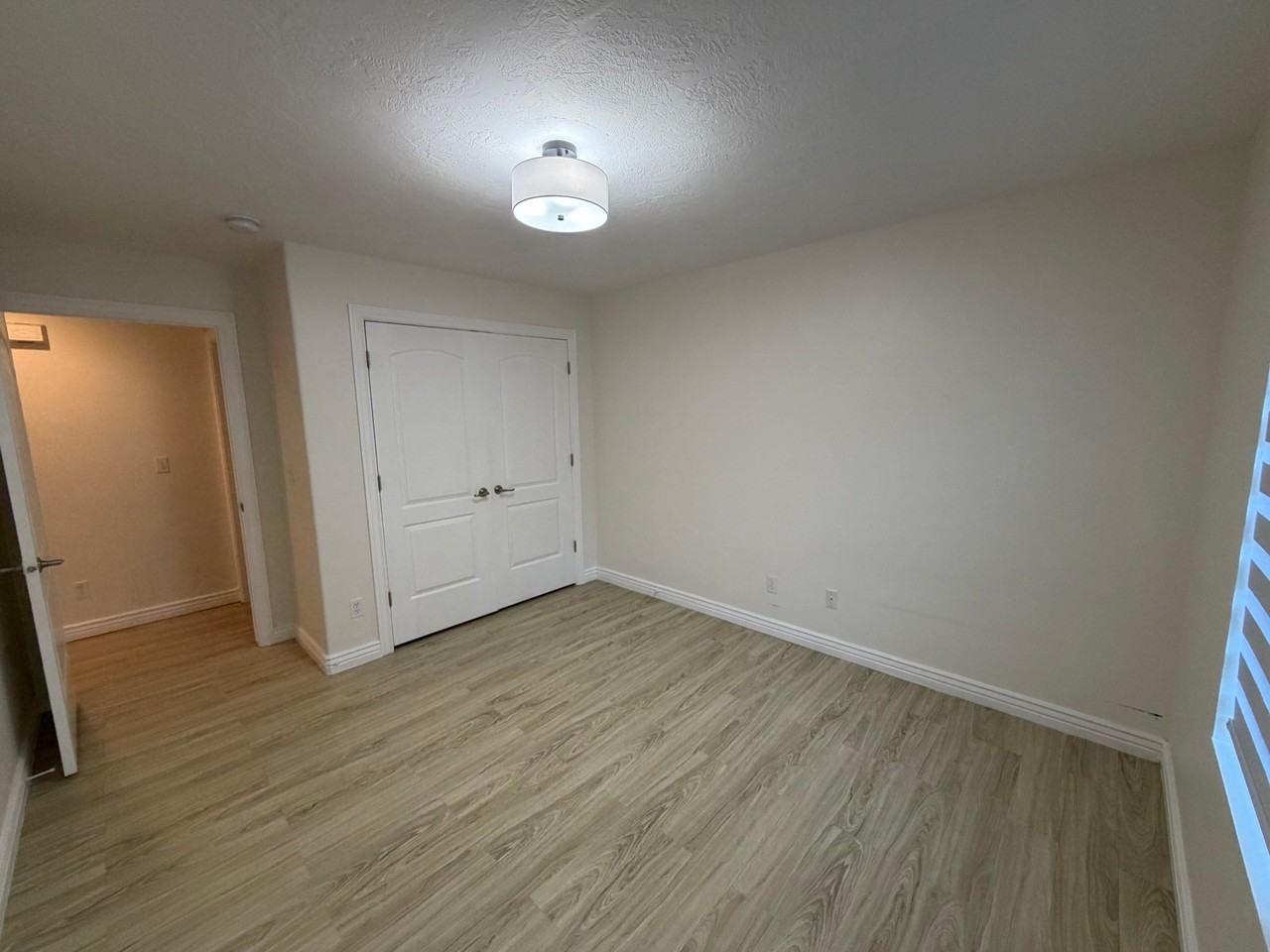 372 Sw #104 - Photo 4 of 13