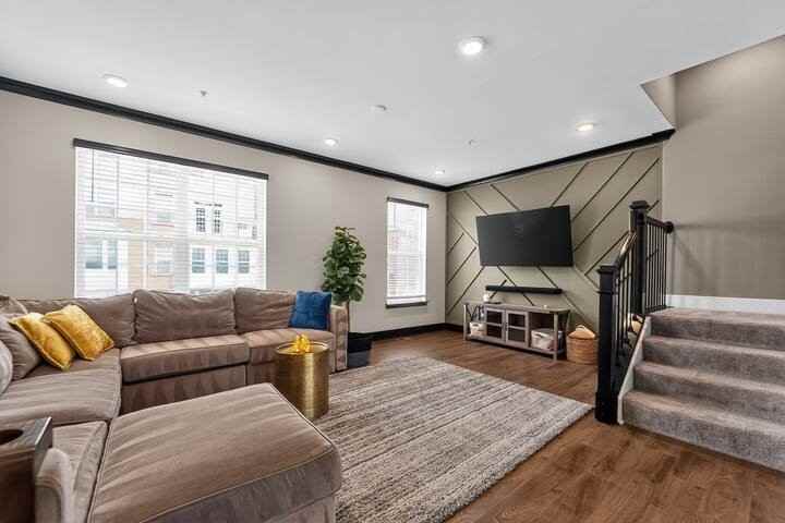 7941 Potter Pl - Photo 5 of 45