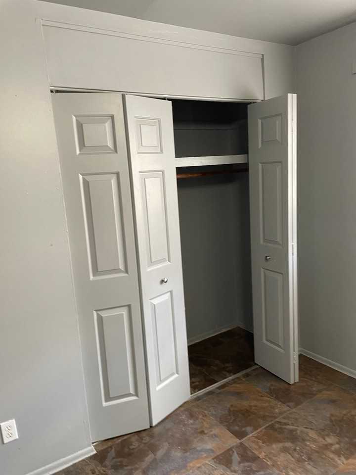 929 W Genesee St #2 - Photo 4 of 13