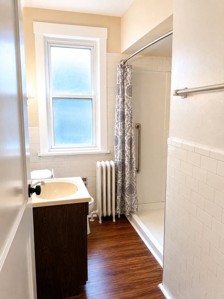 1347 Grotto St #1 - Photo 5 of 13