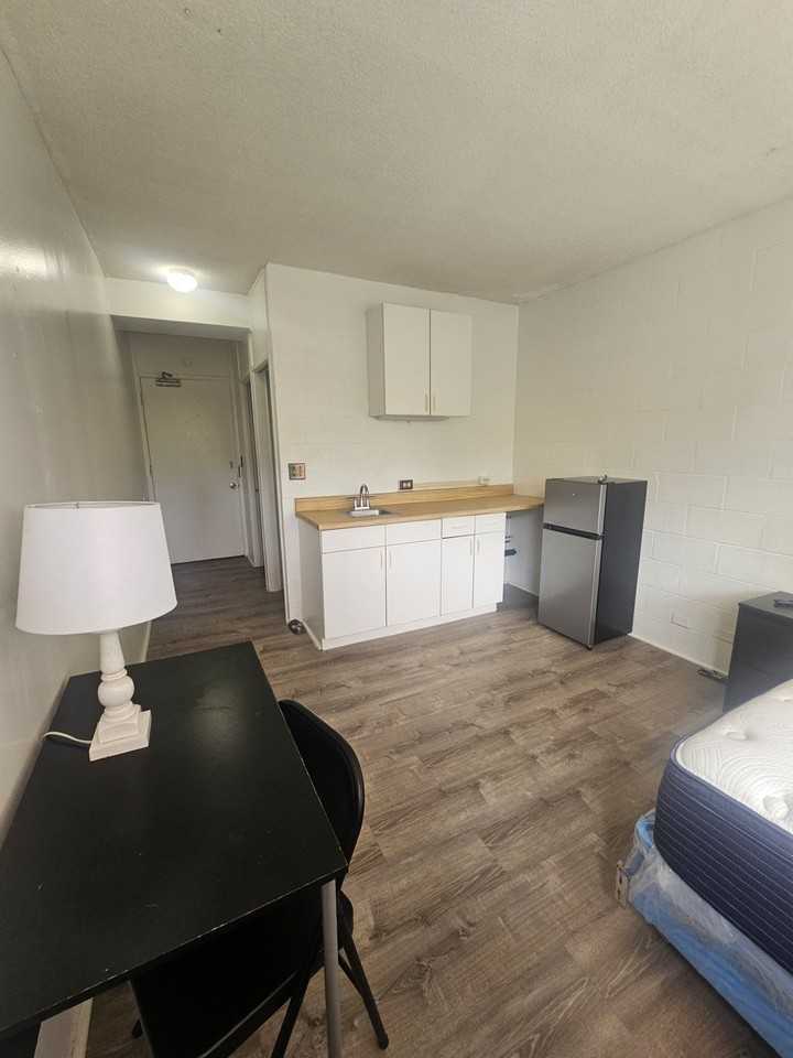 1142 S King St #3009 - Photo 4 of 7