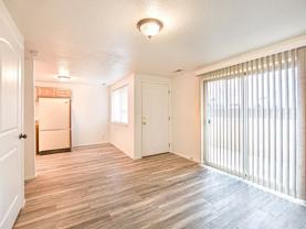 2211 Ne #4 - Photo 1 of 1