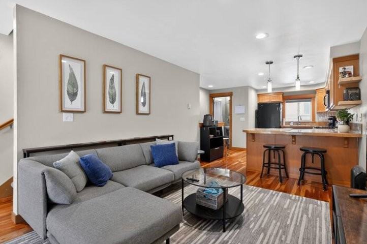 9237 17th Ave Sw #B - Photo 6 of 50