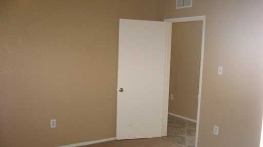 1955 Mallory St - Photo 3 of 28