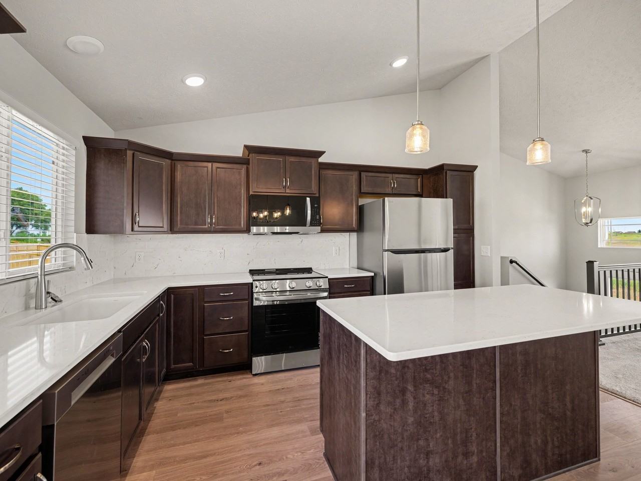 18616 Mary St - Photo 4 of 25