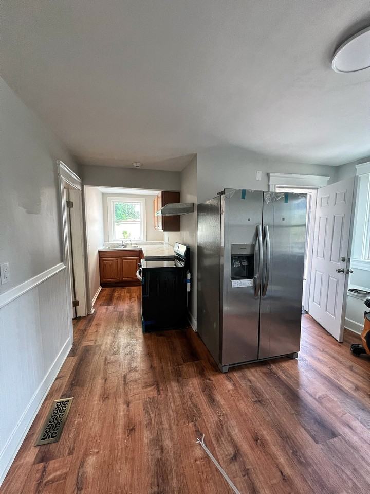 237 Cowden St #1 - Photo 3 of 8