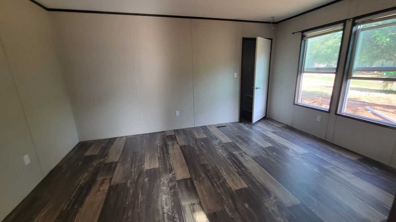 5527 Lake View Dr - Photo 5 of 11