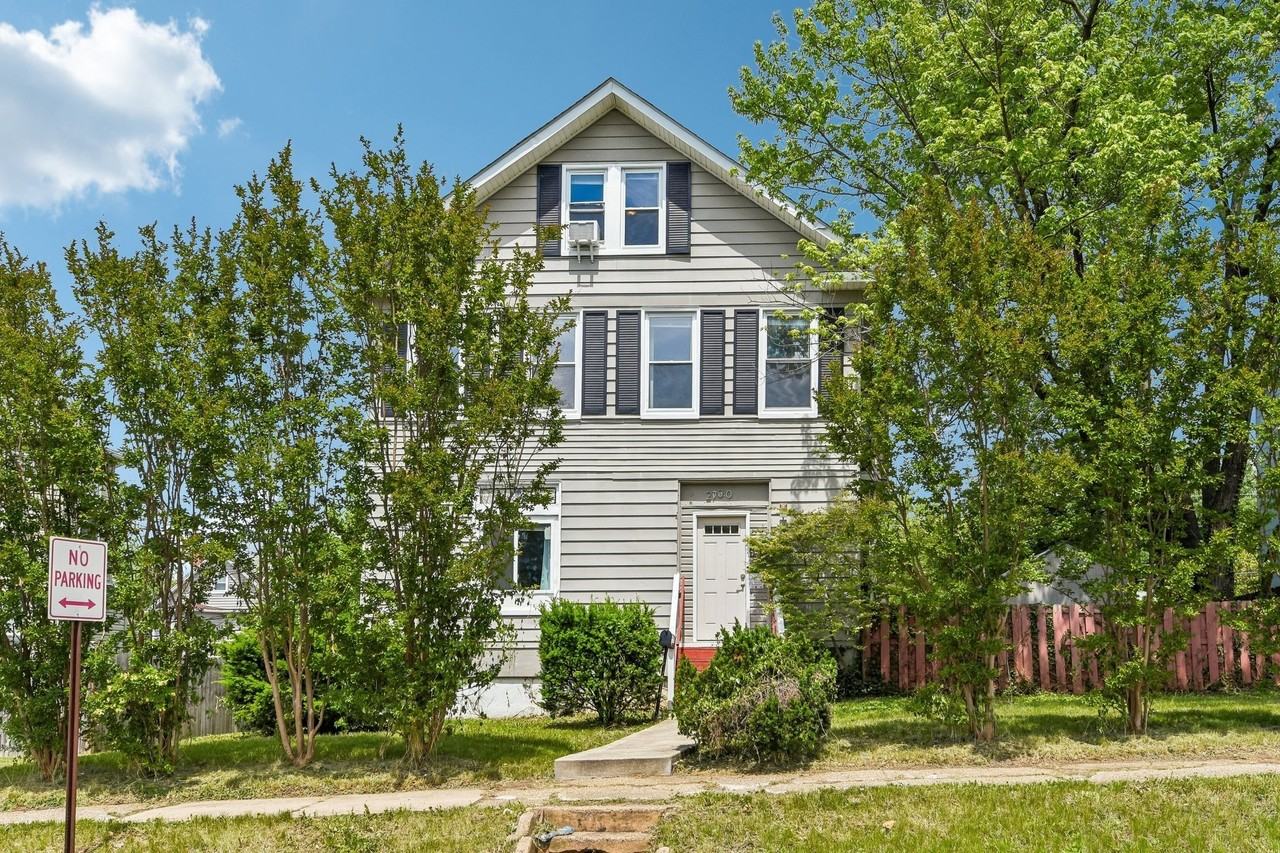 2700 Hamilton Ave