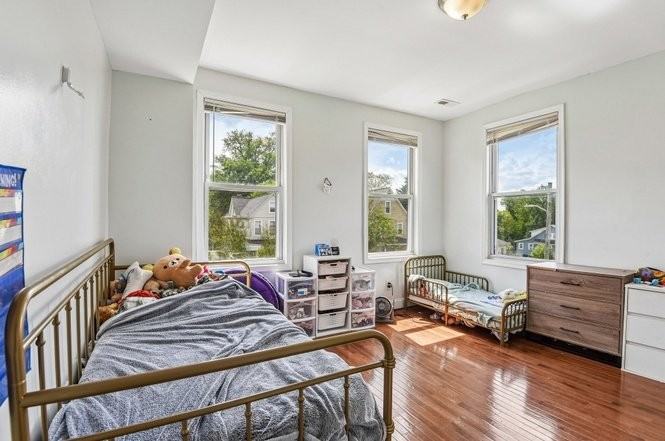 2700 Hamilton Ave - Photo 4 of 10