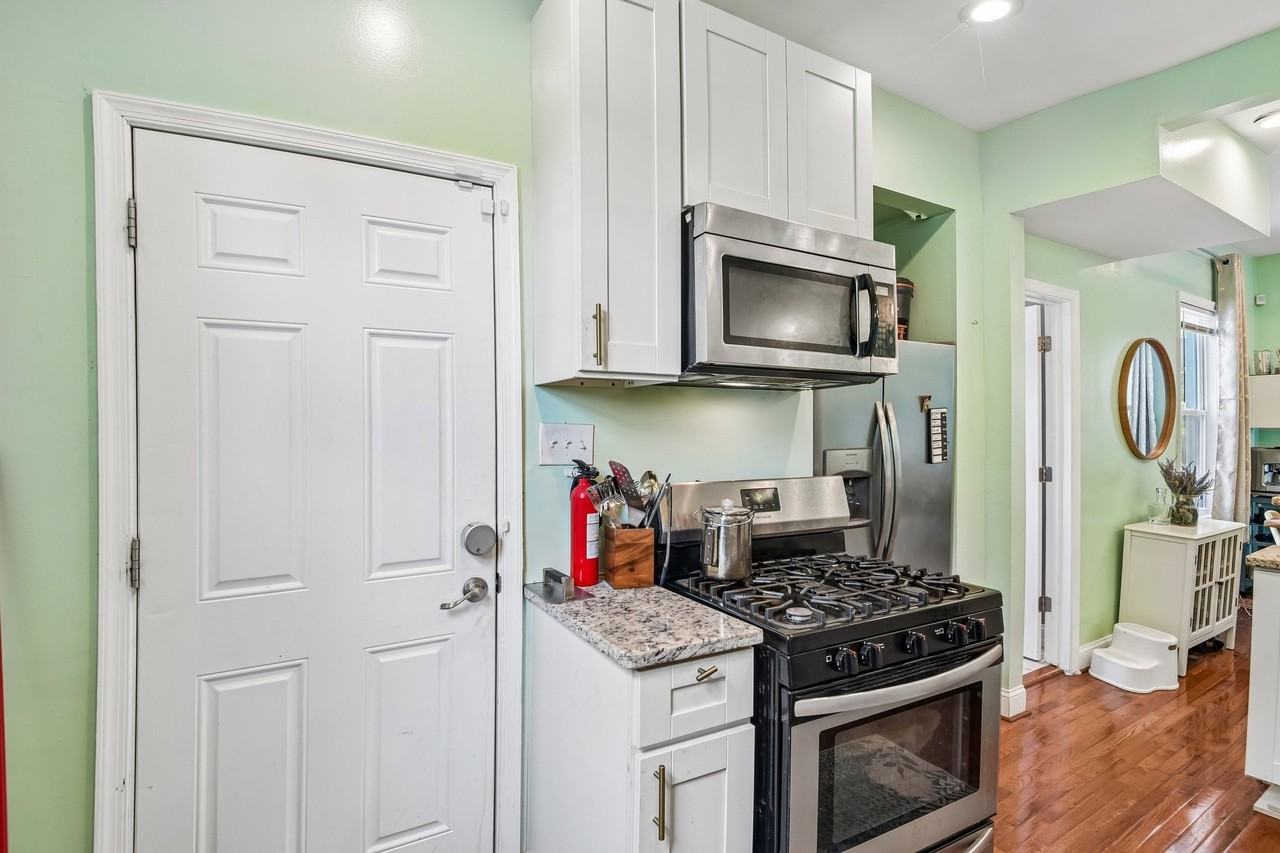 2700 Hamilton Ave - Photo 6 of 10