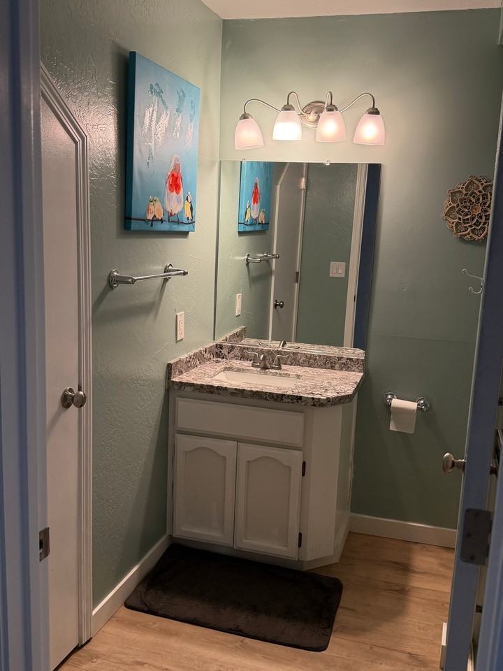 1303 Highcrest Dr - Photo 6 of 14