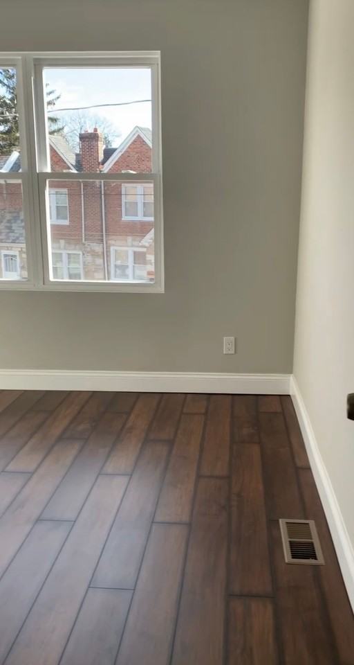 1773 Plymouth St - Photo 5 of 10