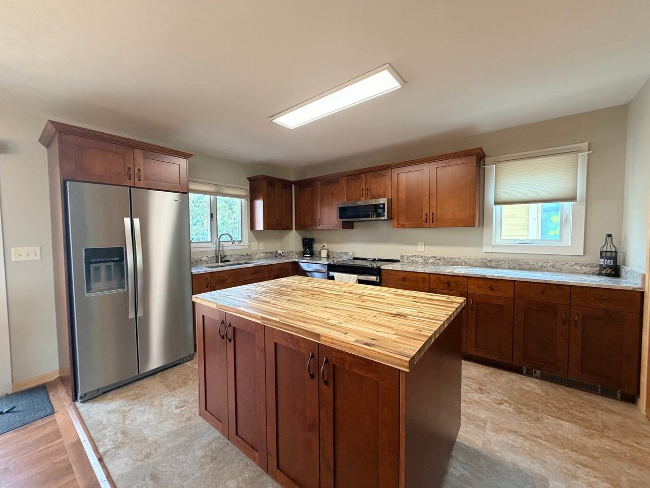 205 E Chinook St - Photo 7 of 19