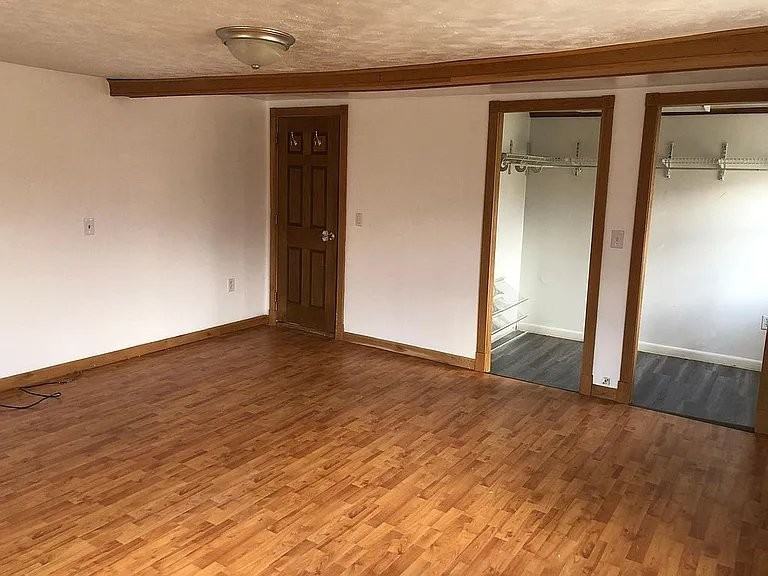 73 Carter St - Photo 7 of 11