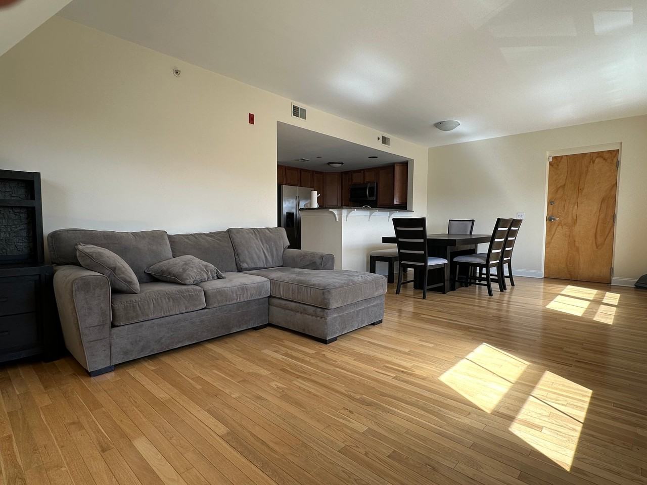 231 Douglas Ave #10 - Photo 3 of 8