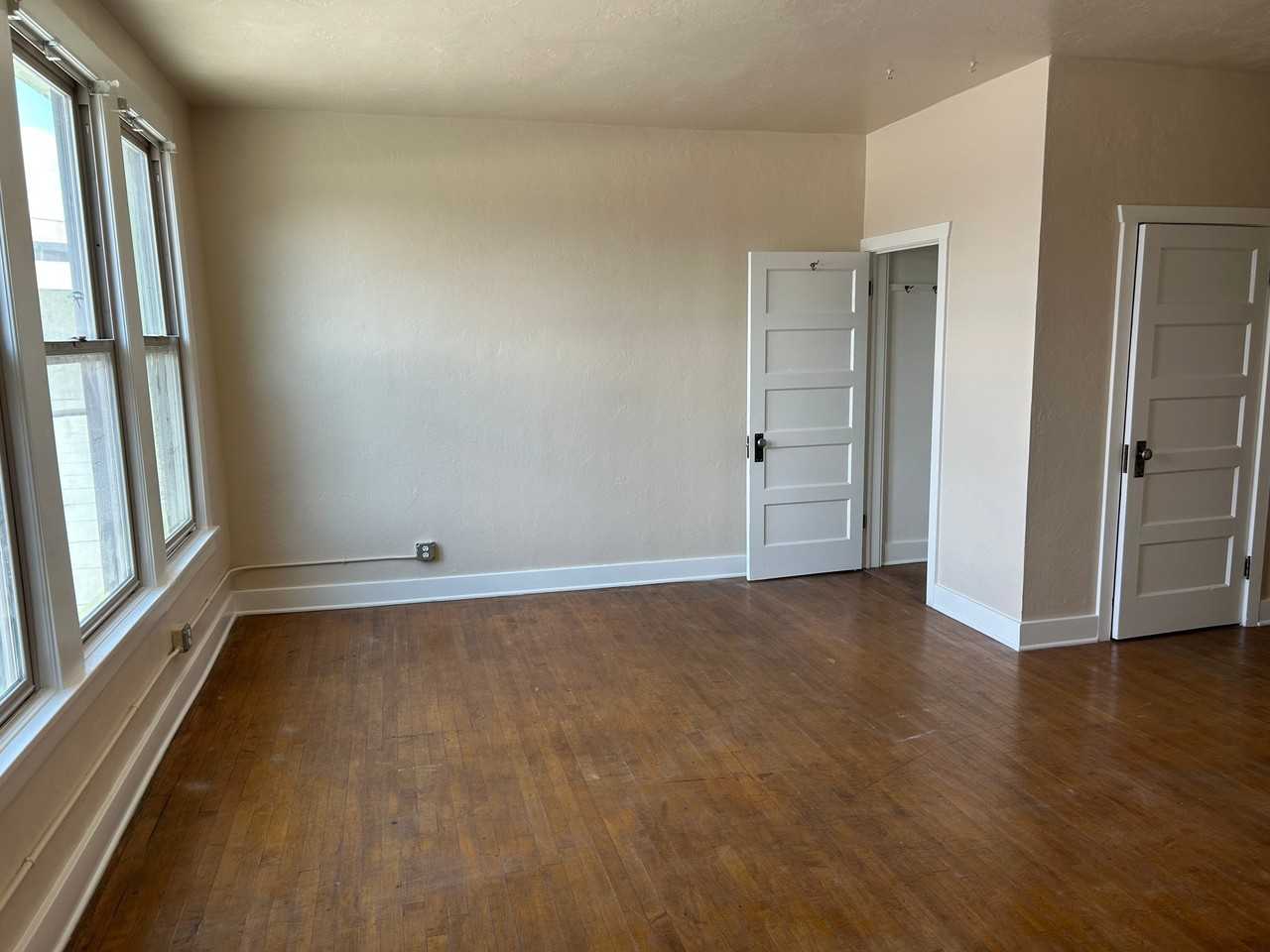 111 Broadway Ave #26 - Photo 3 of 8