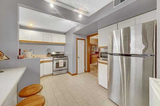 1923 N 74th Ave - Photo 6 of 16