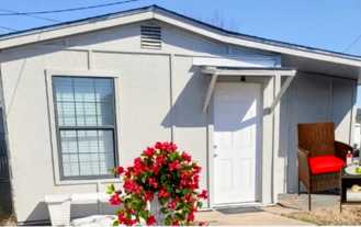 808 N Janeway Ave - Photo 1 of 1