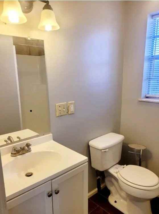 808 N Janeway Ave - Photo 4 of 7