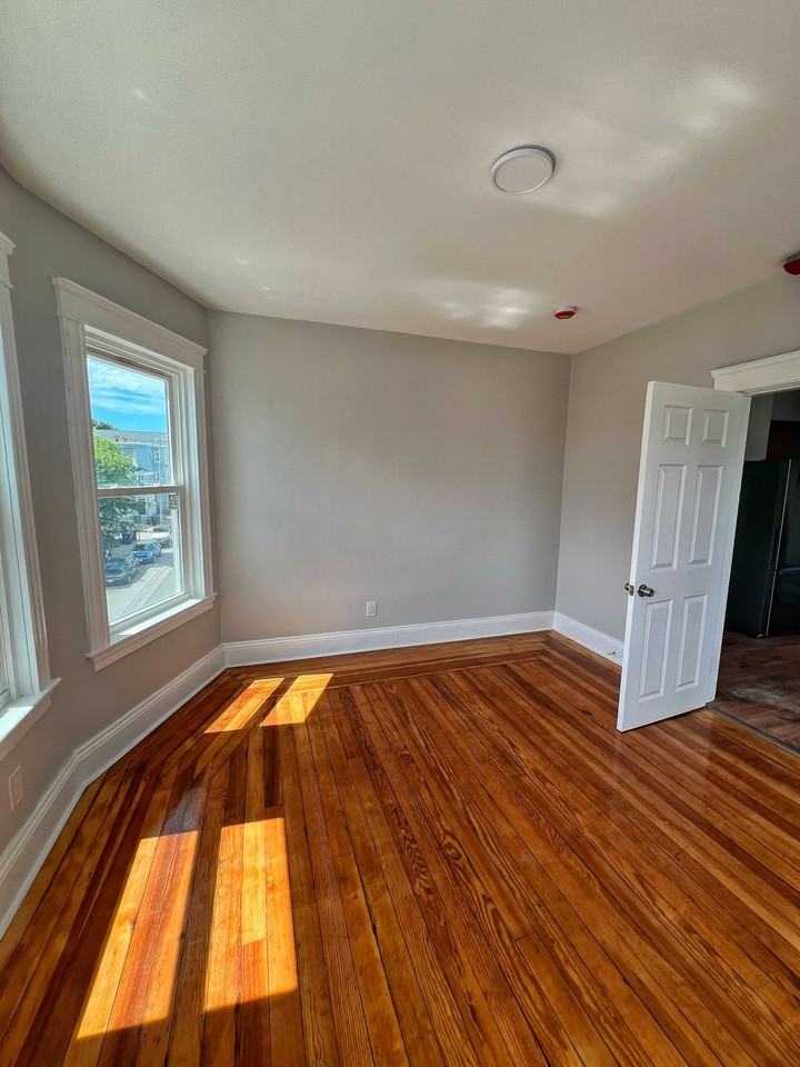 237 Cowden St #3F - Photo 5 of 7