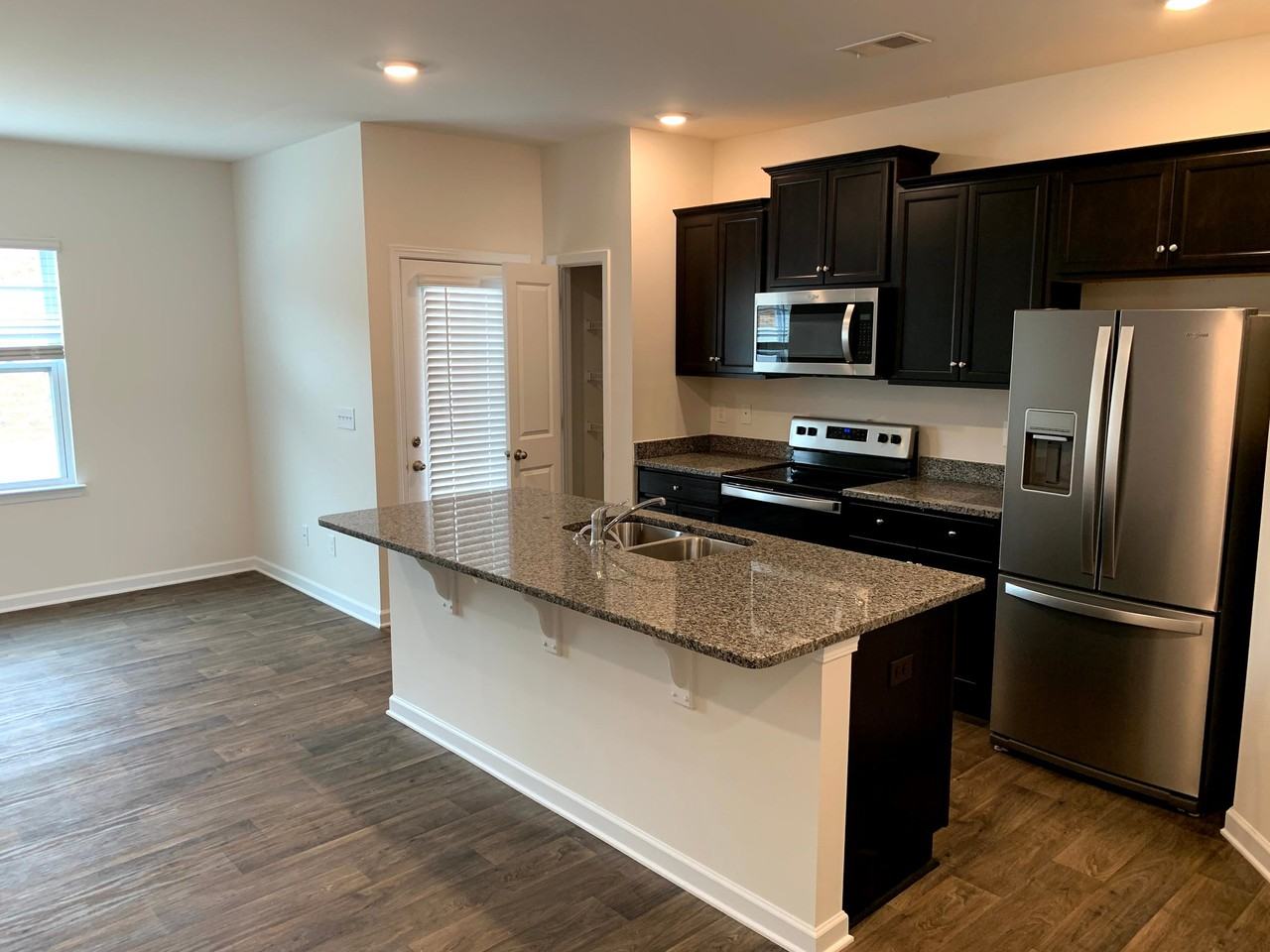 453 Sea Grit Ct - Photo 3 of 19