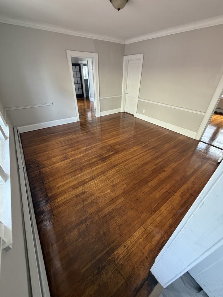 121 Irving St #2ndFL - Photo 5 of 9