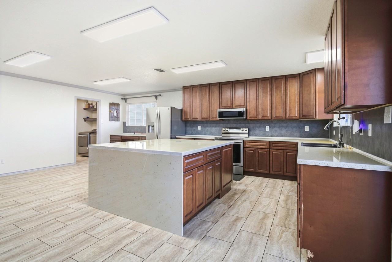 414 Spruce Breeze - Photo 5 of 20