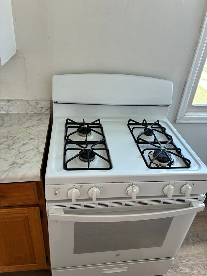 3181 Ames Ave #1 - Photo 4 of 8