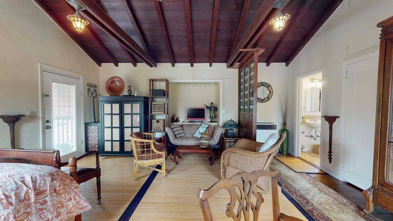 2433 Mckinley Ave #A - Photo 2 of 9
