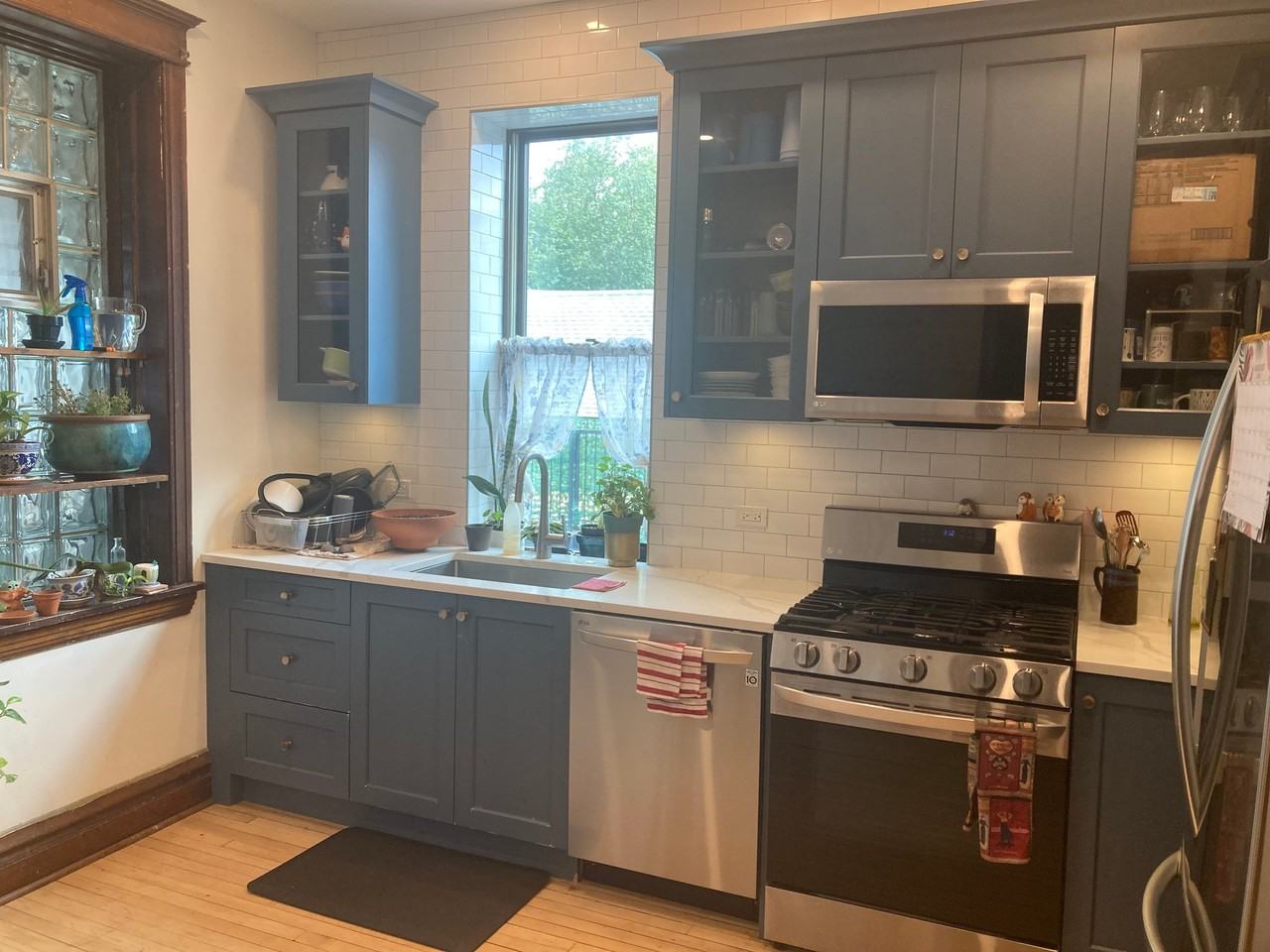 3117 N Clifton Ave #3 - Photo 3 of 16