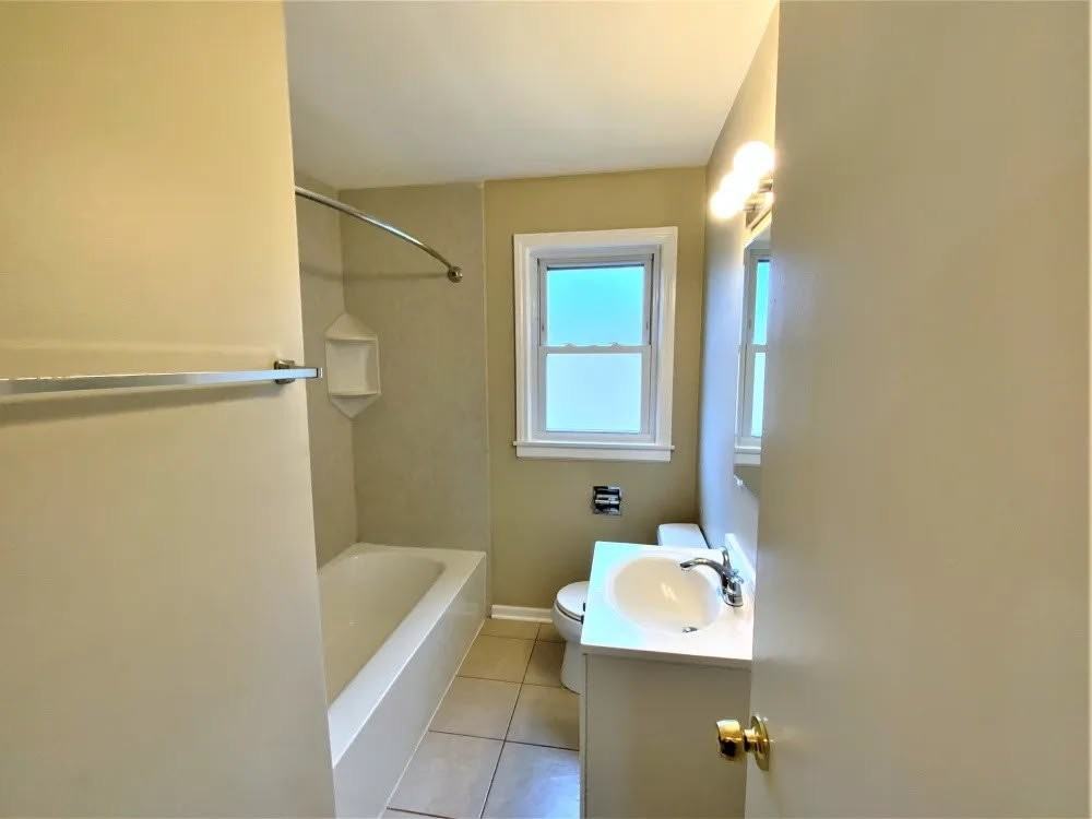 1453 Heidorn Ave - Photo 2 of 10