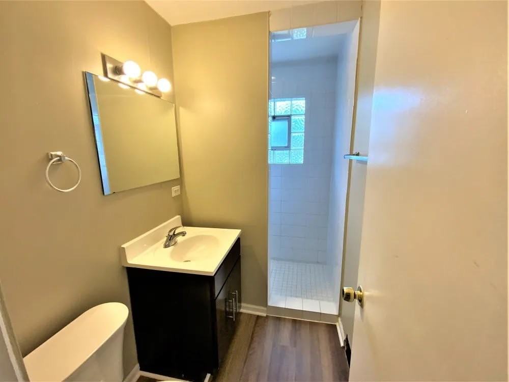 1453 Heidorn Ave - Photo 3 of 10
