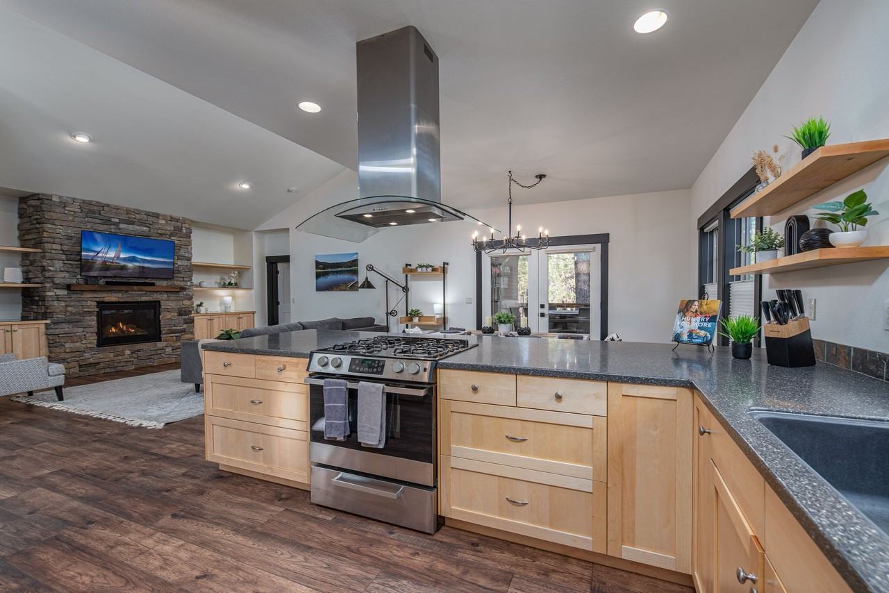 2340 Nw Bens Ct - Photo 6 of 20