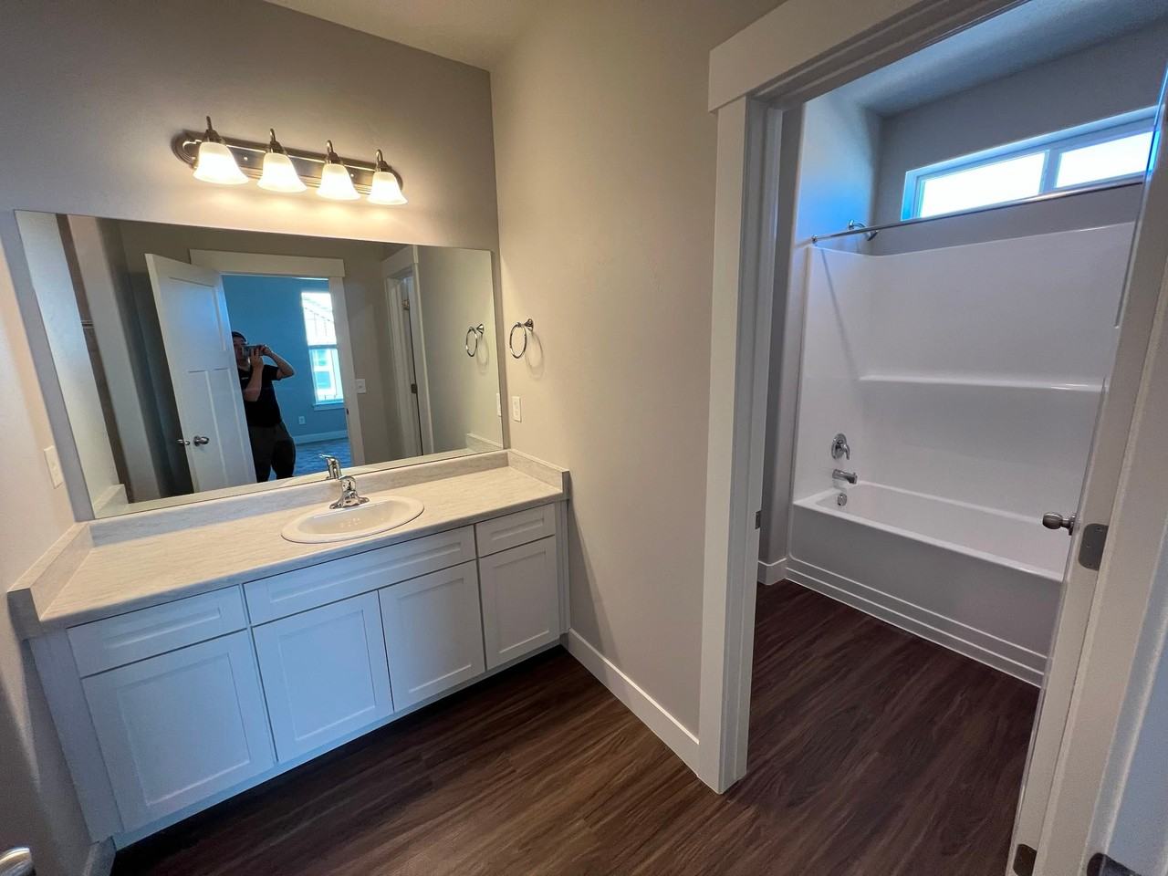937 W Big Ben Ln - Photo 4 of 12