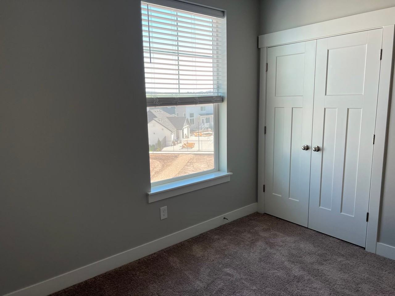 937 W Big Ben Ln - Photo 7 of 12