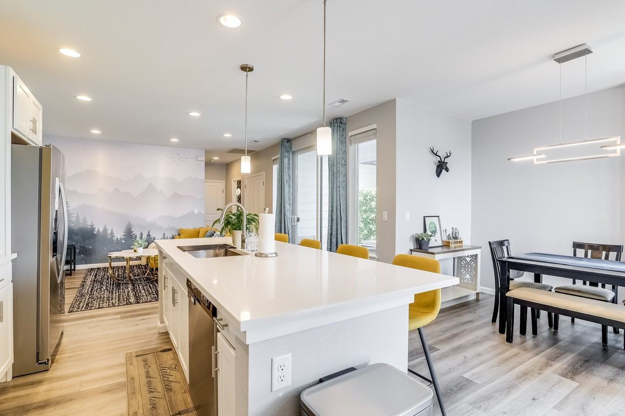 5305 E 63rd Pl - Photo 5 of 16
