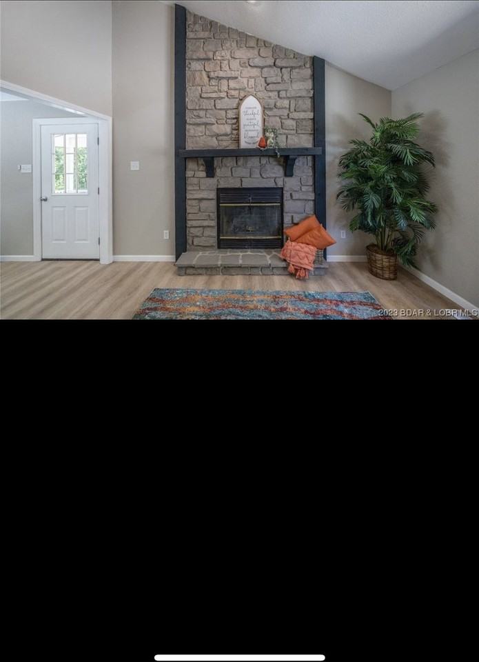 156 Island View Ln - Photo 2 of 12