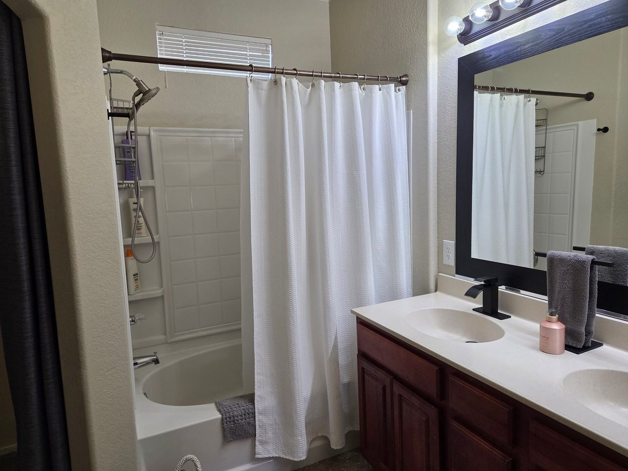 18250 N Cave Creek Rd - Photo 6 of 10