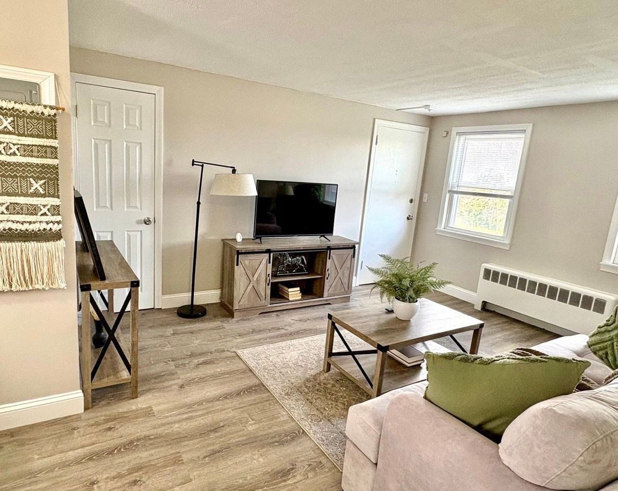 100 Shawomet Ave #3 - Photo 5 of 8