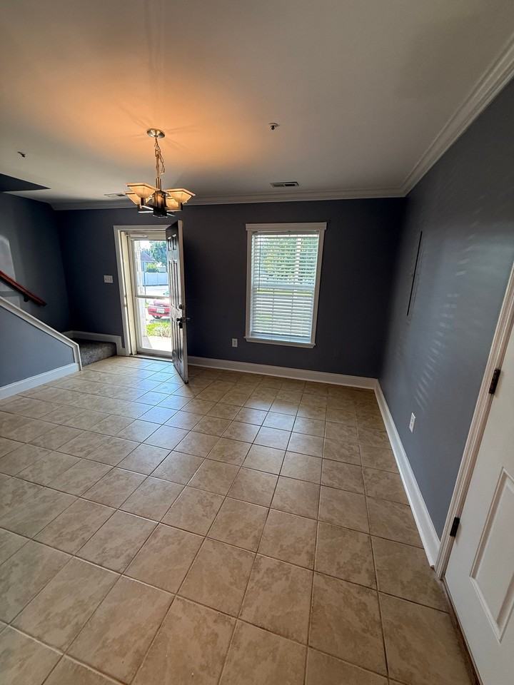 2 Roth Ave - Photo 3 of 20
